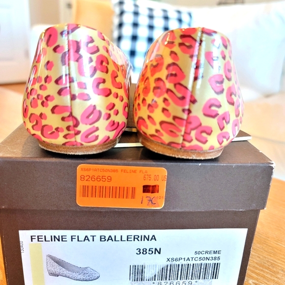 Louis Vuitton Flats SOLD - Picture 5 of 10